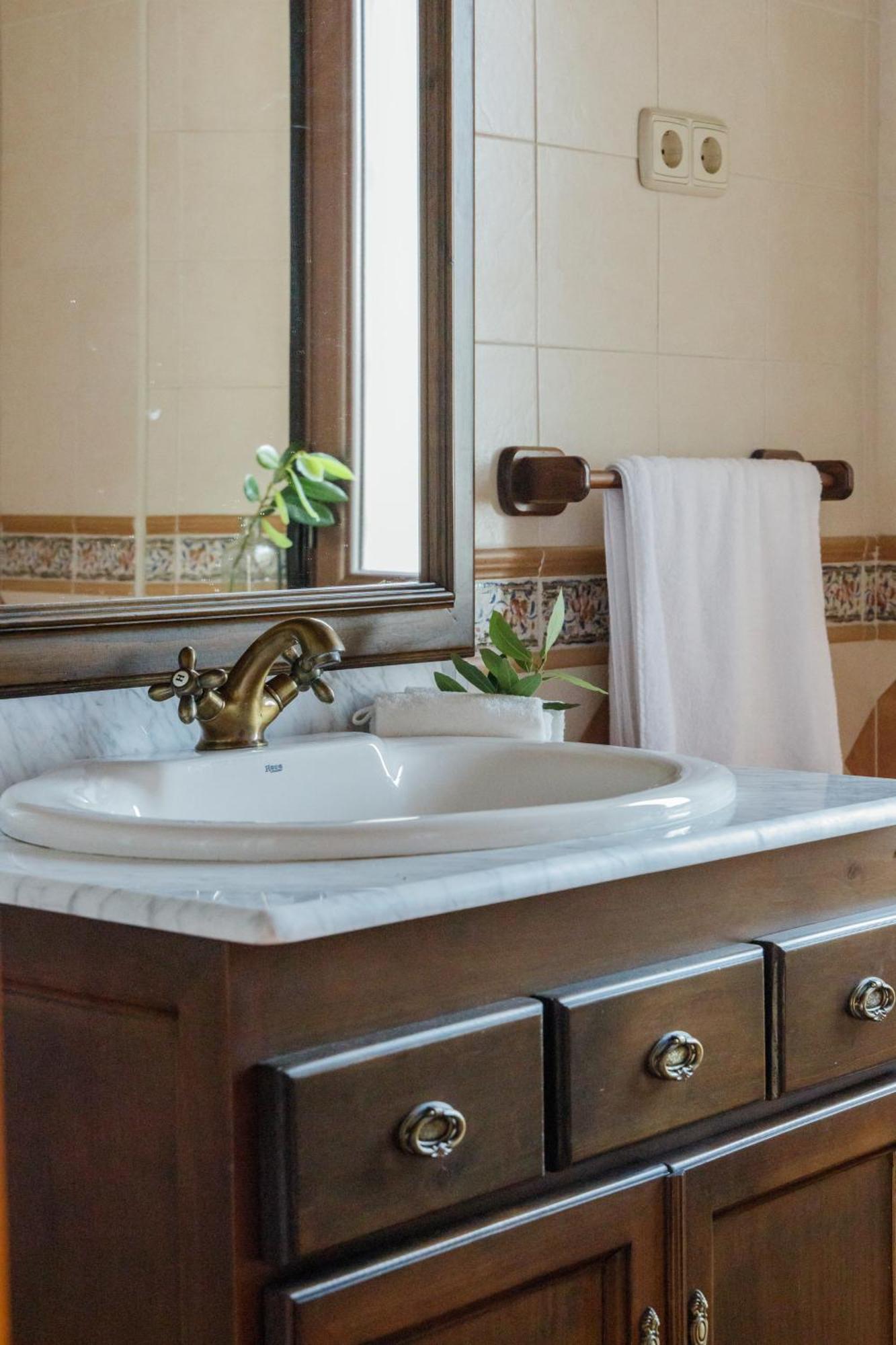 Casa Rural En Candeleda Con Piscina Y Un Maravilloso Jardin Екстериор снимка