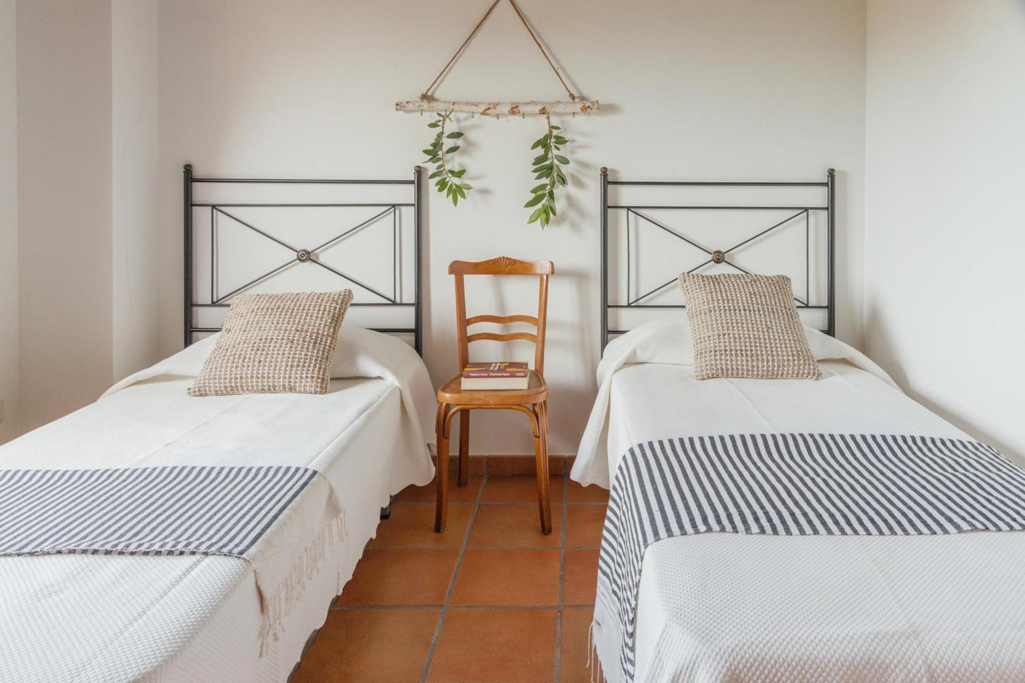 Casa Rural En Candeleda Con Piscina Y Un Maravilloso Jardin Екстериор снимка